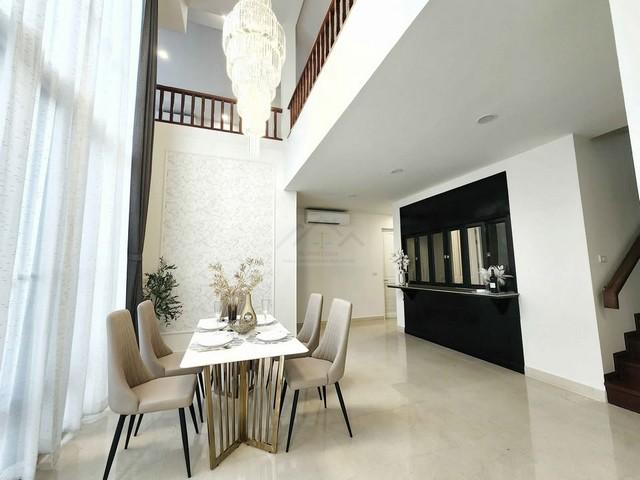 P990 ให้เช่าบ้านเดี่ยวสุดหรู 3 ชั้น 5 ห้องนอน ซอย รัชดานิเวศน์ 16 แขวงสามเสนนอก เขตห้วยขวาง ใกล้ MRT ห้วยขวาง 