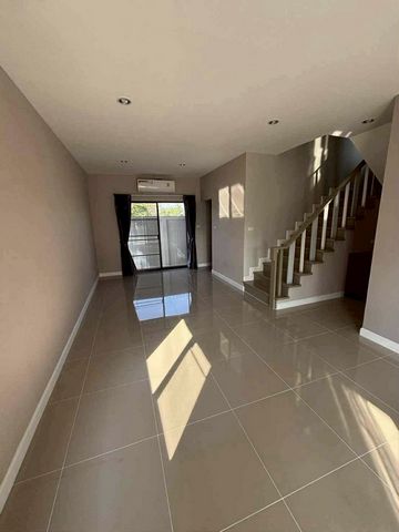 กาญกนกวิลล์21 #สันทราย ขายเพียง 2.6 ล้าน 38.5 ตรว. บ้านแฝดหลังใหญ่ 2 ชั้น ทำเลดี #ซื้ออยู่เองหรือปล่อยเช่าได้ #บ้านมือสองสภาพมือหนึ่ง