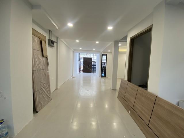 ขายทาวน์โฮม 3 ชั้น 22 ตรว. ซอยเอกมัย 22 ปรีดีพนมยงค์ 43 เขตวัฒนา ใกล้ทองหล่อ รีโนเวทใหม่ทั้งหลัง