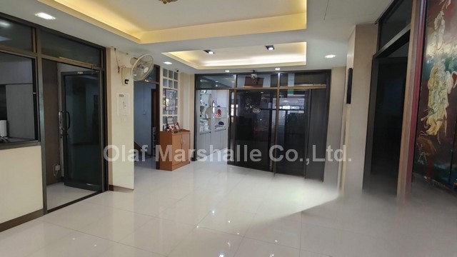 ขายด่วน! โฮมออฟฟิศ 3 ชั้น พร้อมโกดัง บนพื้นที่ 129 ตร.ว. ใกล้ MRT สุทธิสาร เพียง 650 ม.