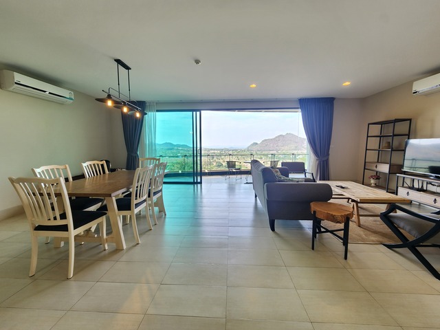 For Rent 2-Bedroom Unit at 360 PANO Khaoyai – Spacious Layout with Mountain View