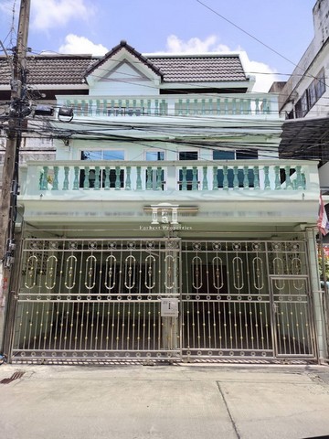 ขาย ทาวน์โฮม 3 ชั้น อุดมสุข 51,ประวิทย์และเพื่อน เนื้อที่ 28 ตร.ว. ใกล้รถไฟฟ้าสายสีเหลือง สถ