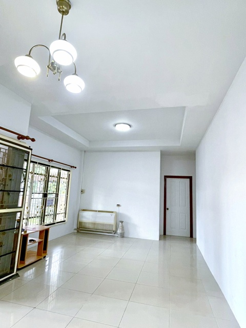 โลตัส ระยอง คฤหาสน์ พร้อมเฟอร์ 3นอน แยกทับมา ให้เช่า 84ตร.วา.284ตร.ม. ตลาดสวนมุก 4กม. รร.อัสสัมชัญระยอง 3.9 กม. เลี่ยงเมืองระยอง