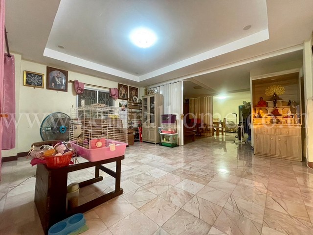 P1 ทาวน์โฮม หมู่บ้านทิพย์มณี กรุงเทพ - ปทุมธานี หลังริม