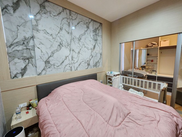 ให้เช่า ทาวน์โฮม 3 ชั้น โครงการไอเจ้นท์ พระราม 9 เฟอร์และเครื่องใช้ไฟฟ้าครบพร้อมเข้าอยู่