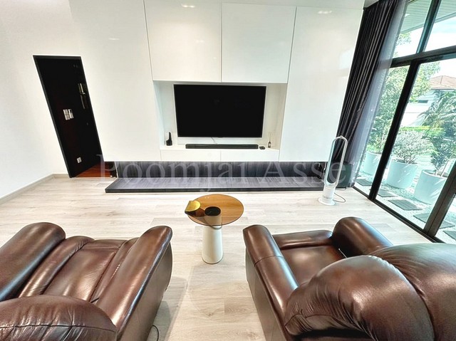 บ้านเดี่ยวเศรษฐสิริ (ศรีนครินทร์–พระราม9)  หลังมุม ติดสวน