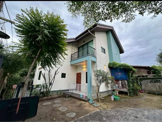 โซนสารภี ขาย 3.3 ล้าน 90.2 ตรว. #บ้านสไตล์ญี่ปุ่น #มินิมอลมูจิ สีโทนอบอุ่น #แปลงมุมไม่ติดใคร ใกล้เมืองเดินทางสะดวก 