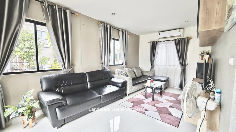 LM25-0101 ขายบ้านเดี่ยว 2 ชั้น ไอลีฟ พาร์ค คลอง4 ใกล้ฟิวเจอร์พาร์ครังสิต เนื้อที่ 50.6 ตรว 4นอน 3น้ำ