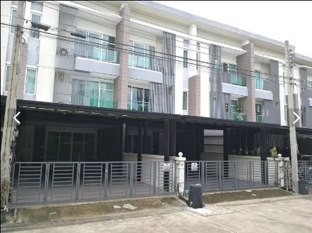 ให้เช่าทาวโฮม ถนนศรีนครินทร์ เชื่อมต่อถนนพระราม 9 มอเตอร์เวย์ ทาวน์ อเวนิวศรีนครินทร์ (Town avenue)