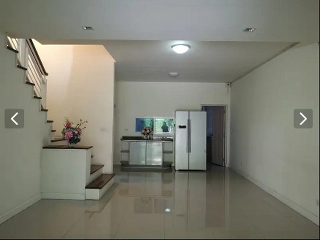 ให้เช่าทาวโฮม ถนนศรีนครินทร์ เชื่อมต่อถนนพระราม 9 มอเตอร์เวย์ ทาวน์ อเวนิวศรีนครินทร์ (Town avenue)