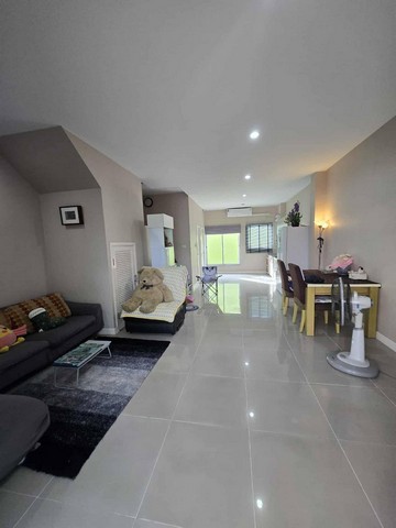 ให้เช่าทาวโฮมย่านรามคำแหง, ราษฎร์พัฒนา ,สะพานสูง 3 ชั้น หลังมุม ติดรถไฟฟ้าสายสีส้ม  ใกล้ รร.เตรียมน้อมฯ