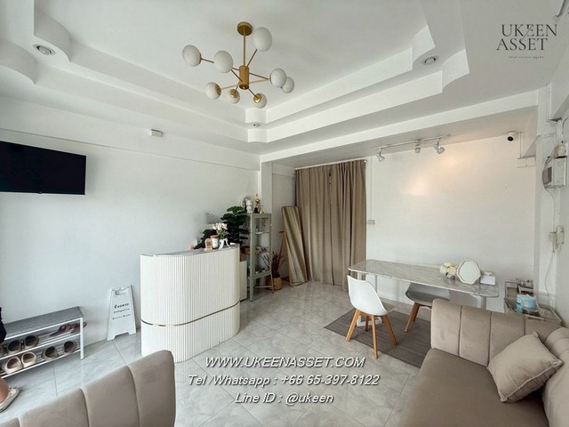  ขายทาวน์โฮม 3 ชั้นครึ่ง ติดถนนข้าวหลาม ทางลงงบางแสน  ทำเลดี๊ดี ขาย 5.5 ล.บ.