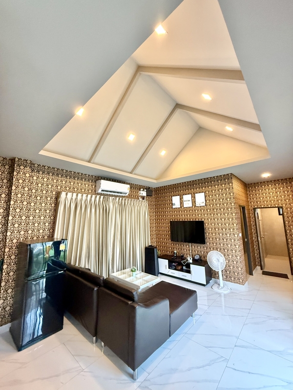 ขายบ้านพูลวิลล่า หัวหิน พร้อมเฟอร์! พร้อมสระว่ายน้ำส่วนตัว + สไลเดอร์