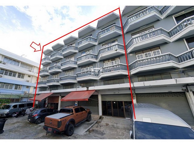 ขาย อาคารพาณิชย์ 4.5 ชั้น 5 คูหา ถนนประดิษฐ์มนูธรรม เนื้อที่ 100.20 ตร.ว. ใกล้ทางด่วน,บุญถาวร, Navavej International Hospital, The