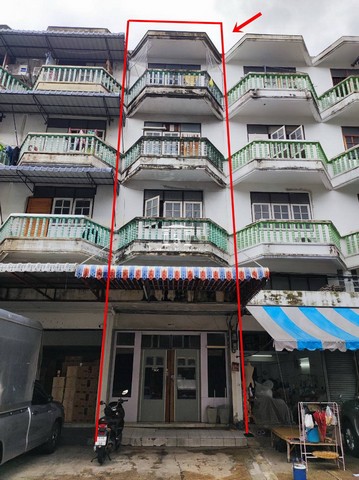 ขาย อาคารพาณิชย์ 4.5 ชั้น 1 คูหา ถนนนประดิษฐ์มนูธรรม เนื้อที่ 19.10 ตร.ว. ใกล้ทางด่วน,บุญถาวร, Navavej International Hospital, The