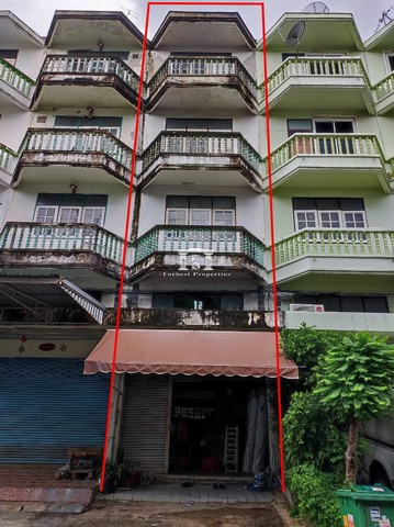 ขาย อาคารพาณิชย์ 4.5 ชั้น 1 คูหา ถนนนประดิษฐ์มนูธรรม เนื้อที่ 19.20 ตร.ว. ใกล้ทางด่วน,บุญถาวร, Navavej International Hospital, The