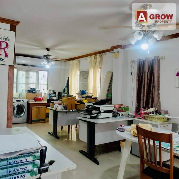 หมู่บ้านเสนากรีนวิลล์ บางนา-เทพารักษ์ บ้านหลังมุม ทำเลดี พร้อมเข้าอยู่