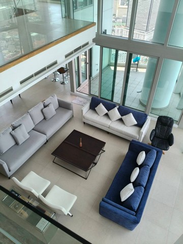 ให้เช่าคอนโดมิเนียมหรูแบบดูเพล็กซ์ที่ The River พร้อมวิวแม่น้ำเจ้าพระยาและเมืองแบบพาโนรามาจากชั้น 67 – 3 ห้องนอน, 4 ห้องน้ำ 410 ตร.ม