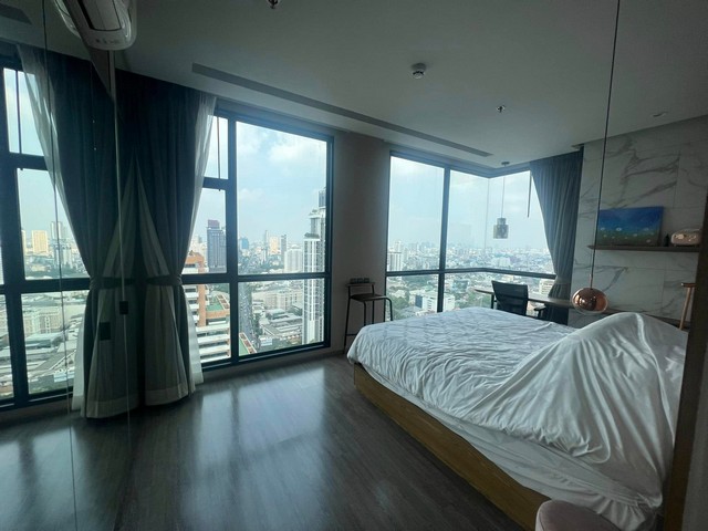 ให้เช่าคอนโด Rhythm เอกมัย ใกล้ปากซอยสุขุมวิท 63 ขนาด 38 ตร.ม ชั้นสูง 29 วิวพิเศษ panorama วิวใจกลางเอกมัย เดินทางสะดวกใกล้ BTS เอกมัย