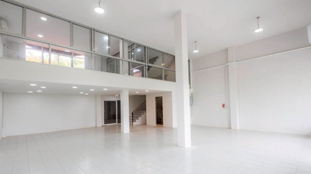 ตลาดประตูน้ำ 3.5 กม. BTS ราชเทวี 1.75กม. ให้เช่าอาคารพาณิชย์ 3 ชั้น 2 คูหาติดกัน 430 ตร.ม. 36 ตร.วา. 4นอน รร.ราชวินิต มัธยม 200 ม.