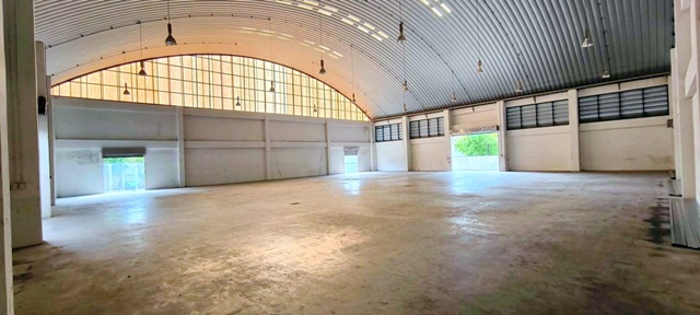 โลตัส พุทธมณฑลสาย 4 1.4กม. 175 กระทุ่มล้ม 15-21 ให้เช่าโกดังไร้เสา  ตร.วา .700 ตร.ม.  ทำเลดี ตลาดเสรี สาย5  ม.ธนบุรี 3.3 กม. 2นอน 2 น้ำ 