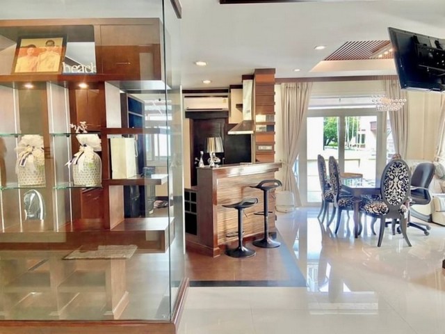 ขายบ้านติดทะเล ตกแต่งพร้อมเฟอร์ หมู่บ้านคาซาลูน่า บางแสน ชลบุรี FP-H01012