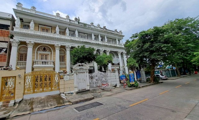 บ้านหรูสไตล์ยุโรปโรมัน ใจกลางกรุงเทพ เดินทางสะดวก ย่านวิภาวดี พื้นที่ใช้สอย 540 ตรม.