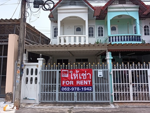 ปล่อยเช่าทาวน์เฮ้าส์ 2 ชั้นโครงการหมู่บ้านอยู่ดีวิลล่า มีพื้นที่ 21 ตารางวา