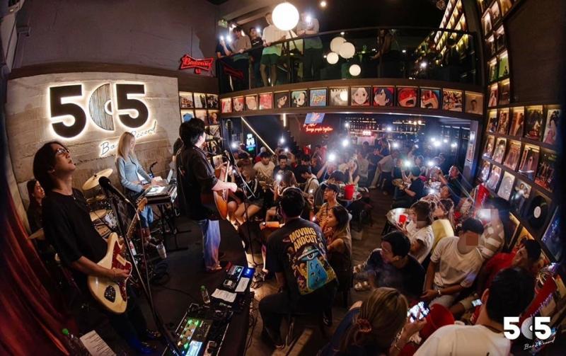 เซ้งขาดทุน บาร์ ย่านสะพานควาย พร้อมอุปกรณ์ ร้านยังเปิดอยู่