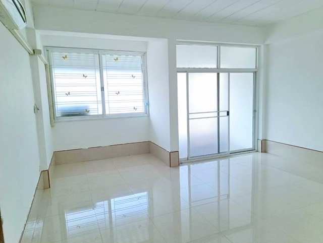 ให้เช่าอาคารพาณิชย์ 3 ชั้น BTS ตลาดใหม่ดอนเมือง 900 ม.แฮปปี้ อเวนิว ดอนเมือง 800ม.25ตร.วา. 295ตร.ม.2-3นอน 3 น้ำ ตลาดโกสุมรวมใจ 1.2 กม.