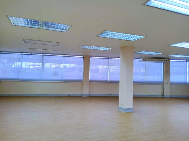 ทางด่วน ให้เช่าสำนักงาน ชั้น 2 พร้อมที่จอดรถ ตกแต่งสวย 110 ตร.ม.สาธุประดิษฐ์ 28-36 สะพานพระราม9 BRTวัดดอกไม้ 1.3 กม. เซ็นทรัล พระราม 3กม.