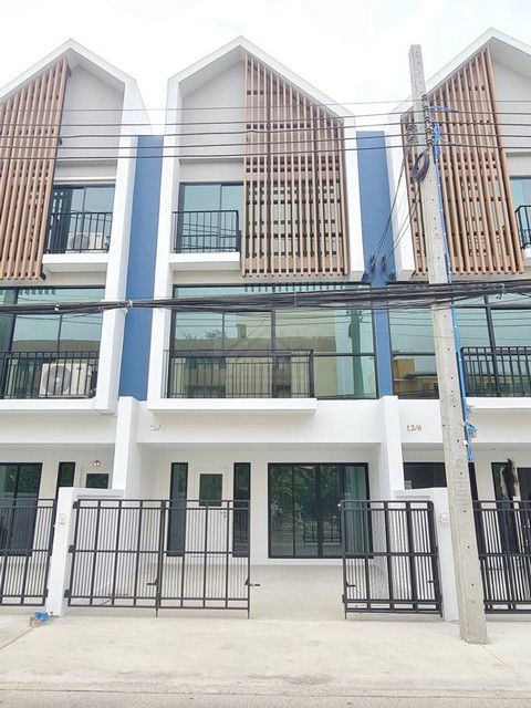 ขายโฮมออฟฟิศ 3 ชั้น 200 ตรม. โครงการ Deco สุขุมวิท 70-5 ใกล้ BTS แบริ่ง 300 เมตร