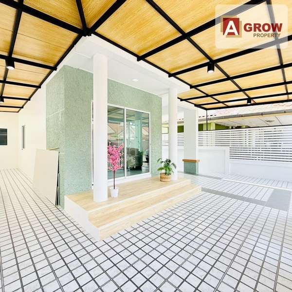 หมู่บ้านนันทวัน 10 เลียบวารี 37 รีโนเวทใหม่ทั้งหลัง แต่งจัดเต็ม พร้อมเข้าอยู่