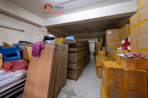 ขายด่วน ตึกแถว 3 ชั้น มีชั้นลอย อ่อนนุช 28 เนื้อที่ 16ตร.ว. ราคาไม่เเพง