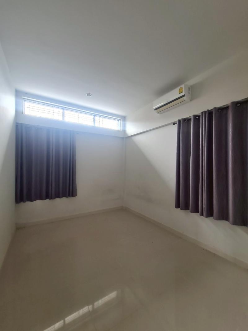 Vายบ้านเดี่ยว รีโนเวทใหม่ ใกล้รพ.กรุงเทพระยอง เนื้อที่เยอะ