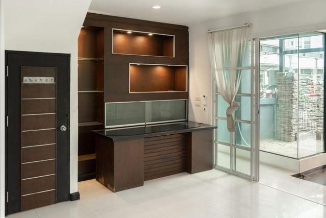 รหัสC6853 ให้เช่าโฮมออฟฟิศ 3ชั้น ย่านลาดพร้าววังหิน ใกล้โชคชัย4 ใกล้เสนานิคม ใกล้รัชดาภิเษก เหมาะอยู่อาศัยและทำโฮมออฟฟิศ