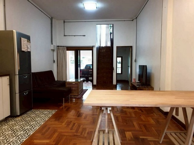 ให้เช่าทาวน์โฮม 2 ชั้น ทำเลดี ใกล้ม.เชียงใหม่ โซนสุเทพ