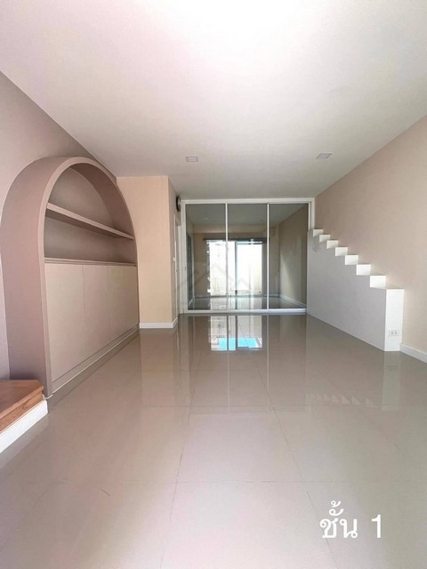 ให้เช่าทาวน์โฮม 3 ชั้น 3 ห้องนอน โครงการ พาทิโอ PATIO บางนา-วงแหวน (ซ.เจโม) ใกล้สนามบิน 15 นาที
