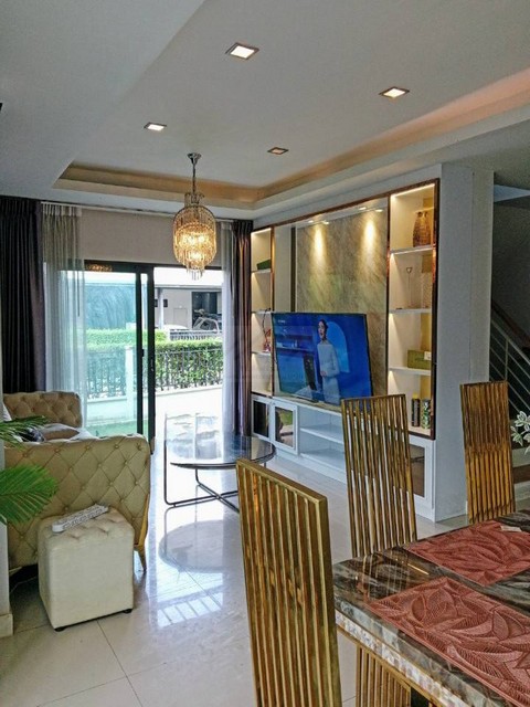 ให้เช่าบ้านเดี่ยว 2 ชั้น 60 ตรว. 4 ห้องนอน โครงการ Centro รามอินทรา จตุโชติ ติดเลียบทางด่วนจตุโชติ เฟอร์พร้อมอยู่