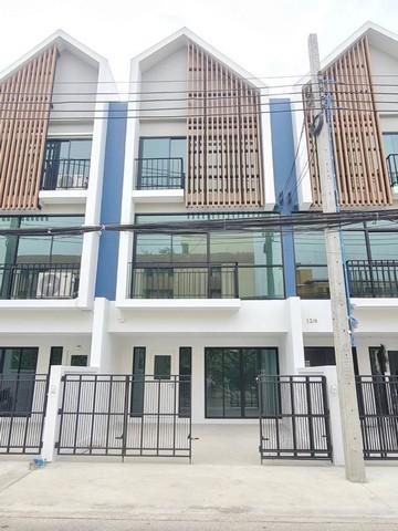 ให้เช่าอาคารพาณิชย์ 1 คูหา 3 ชั้น พื้นที่ 200 ตรม. โครงการ Deco ซ.สุขุมวิท 70 ทับ 5 ใกล้ BTS แบริ่ง