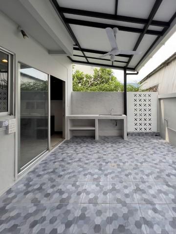 ให้เช่าโฮมออฟฟิศ 3 ชั้น เนื้อที่ 27 ตรว. หมู่บ้านชาลิสา ลาดพร้าว-วังหิน34 ใกล้ MRT ภาวนา