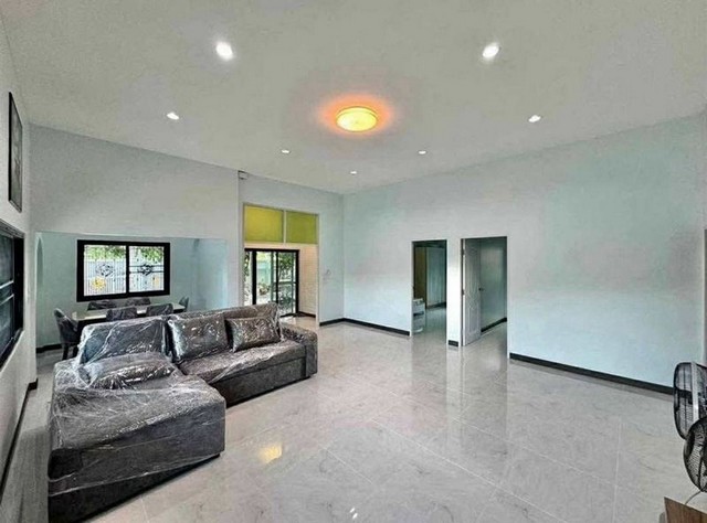 ให้เช่าบ้านชั้นเดียวหลังใหญ่ ทำเลดี ใกล้เมือง ใกล้ตลาดสามแยก