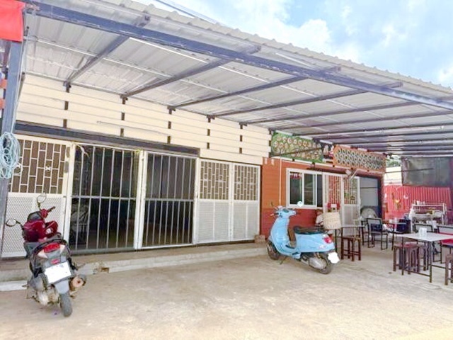 ม.ขอนแก่น 1.46กม. 7-11 โลตัส โนนม่วง ขอนแก่น 1กม. อาคารพาณิชย์ 1 ชั้น  20ตร.วา. 80ตร.ม. ม. ขอนแก่น 2.9กม. 1นอน  ทำธุรกิจคลินิก ร้านค้า 