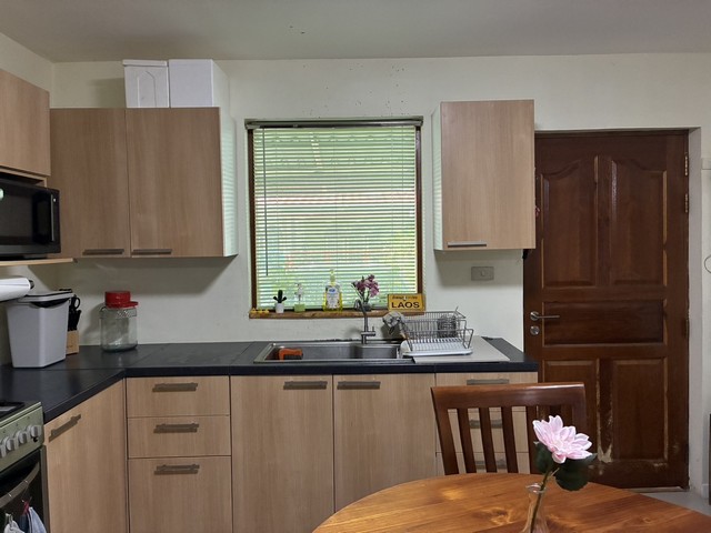 ขายบ้านทาวน์เฮ้าส์ 2 ชั้น หมู่บ้านศิรินเทพ ทาวน์เฮ้าส์ ซอยหัวหมาก 6 เขตบางกะปิ กรุงเทพฯ รีโนเวทใหม่พร้อมอยู่