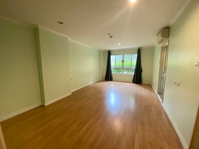 ขายด่วน โครงการ ลุมพินี เพลส พระราม 8 (LUMPINI PLACE RAMA 8) ห้องเปล่า วิวสวนสาธารณะส่วนกลาง เงียบสงบ เข้า-ออกสะดวก 