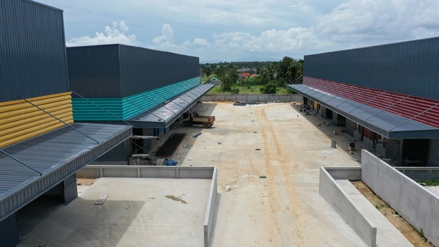 ให้เช่าโกดังขนาดใหญ่ พร้อมออฟฟิศ  พัทยา - หนองปลาไหล บางละมุง ชลบุรี