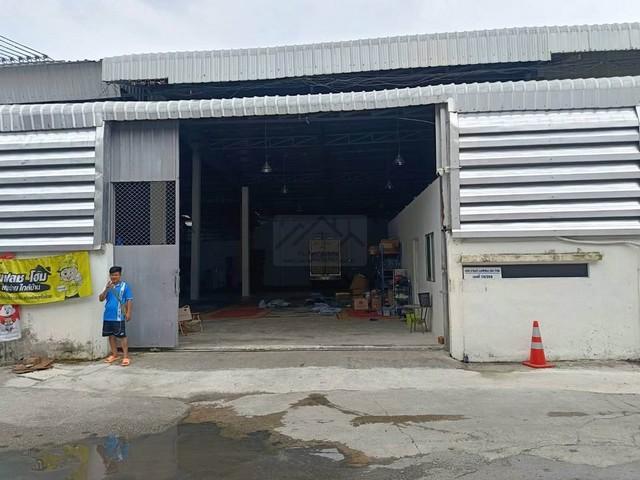 ให้เช่าโกดัง 550 ตรม. พร้อมออฟฟิศ และห้องน้ำในตัว ซ.นวลจันทร์ 21 รถเทรลเลอร์เข้า-ออกได้