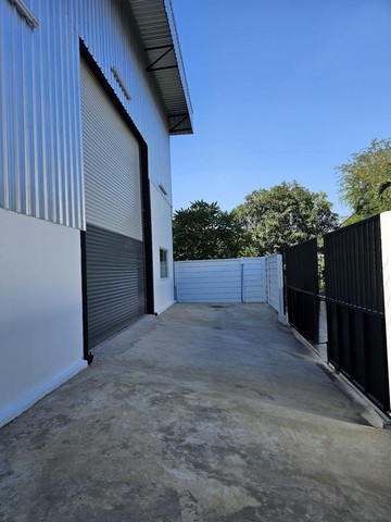 ให้เช่าโกดัง พื้นที่ 300 ตรม. ซอยอ่อนนุช65 เขตประเวศ ใกล้สนามบินสุวรรณภูมิ