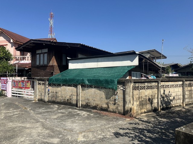 ขาย ที่ดิน 34 ตรว พร้อมบ้าน2 หลัง ต.พิชัย อ.เมืองลำปาง จ.ลำปาง