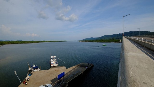 ขายที่ดินเปล่า อยู่ในเกาะลันตาใหญ่ วิวทะเล จ.กระบี่ เนื้อที่ 14-1-26 ไร่  ฝั่งตรงข้ามกับหาดคลองดาว